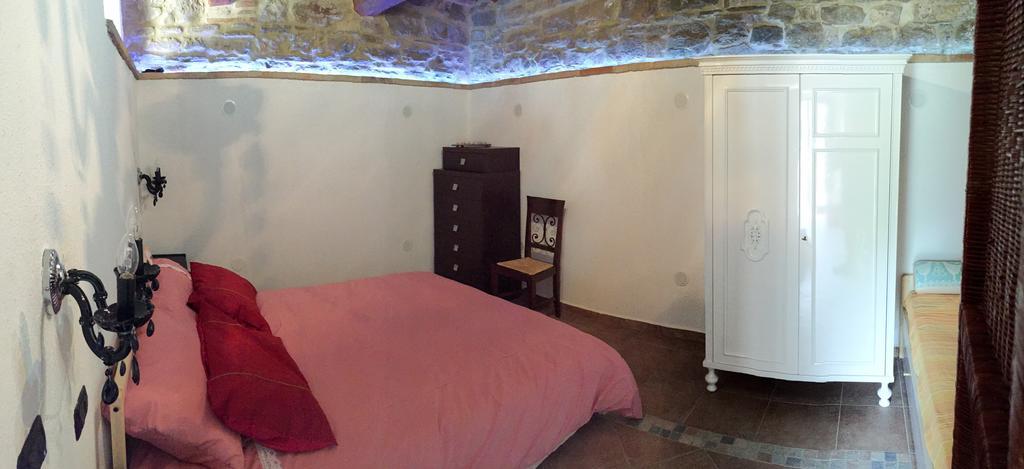 Agriturismo Cailuca Pietralunga  Zimmer foto