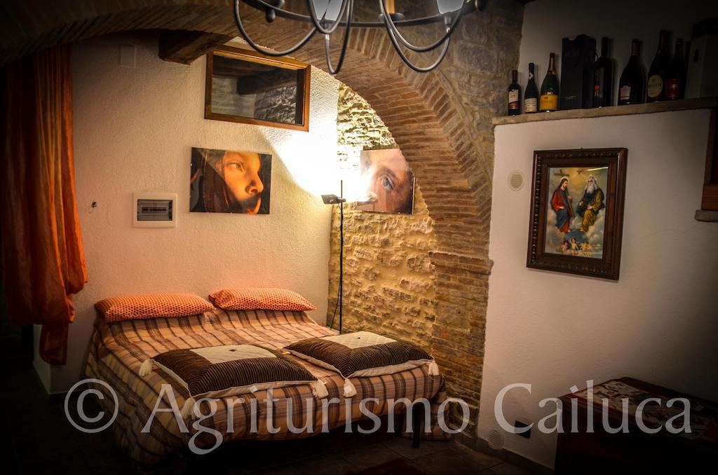 Agriturismo Cailuca Pietralunga  Zimmer foto
