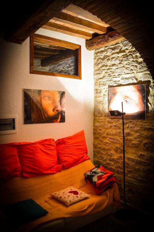 Agriturismo Cailuca Pietralunga  Zimmer foto